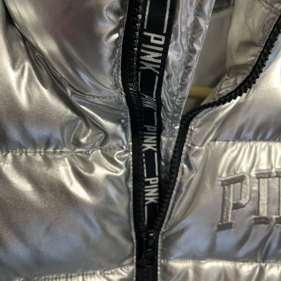 Victoria Secret PINK Vest, Silver, Love Pink, puffer Vest pockets in and out! - Picture 2 of 9